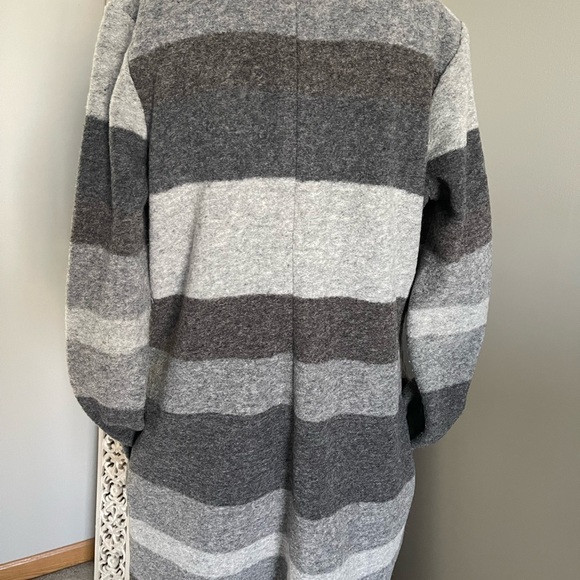 MAX STUDIO Gray Wool Cardigan Size M - Picture 4 of 9